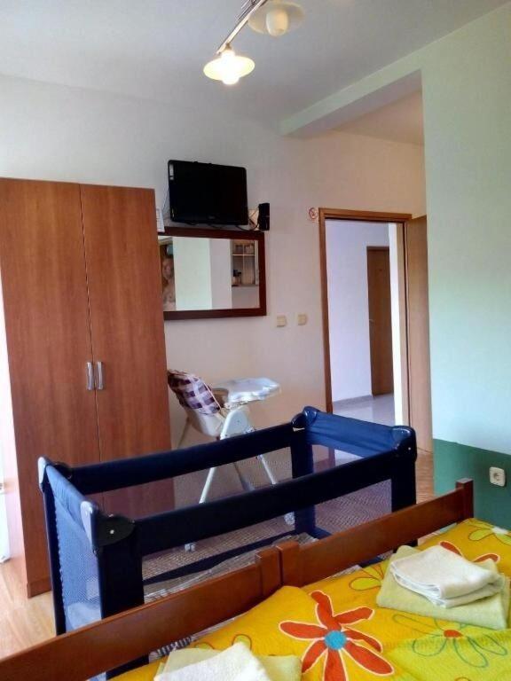 Apartments Antonija - Fitness Vinišće Екстериор снимка