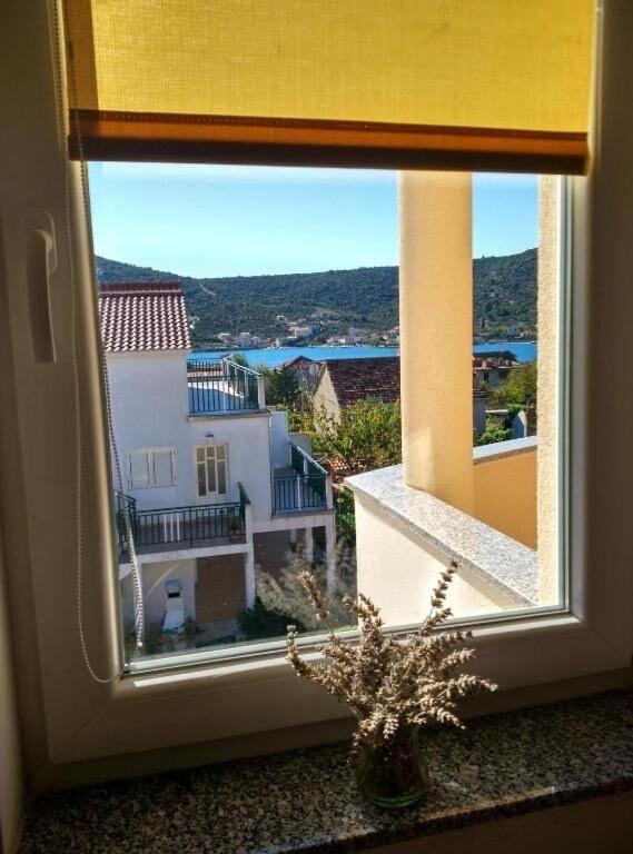 Apartments Antonija - Fitness Vinišće Екстериор снимка